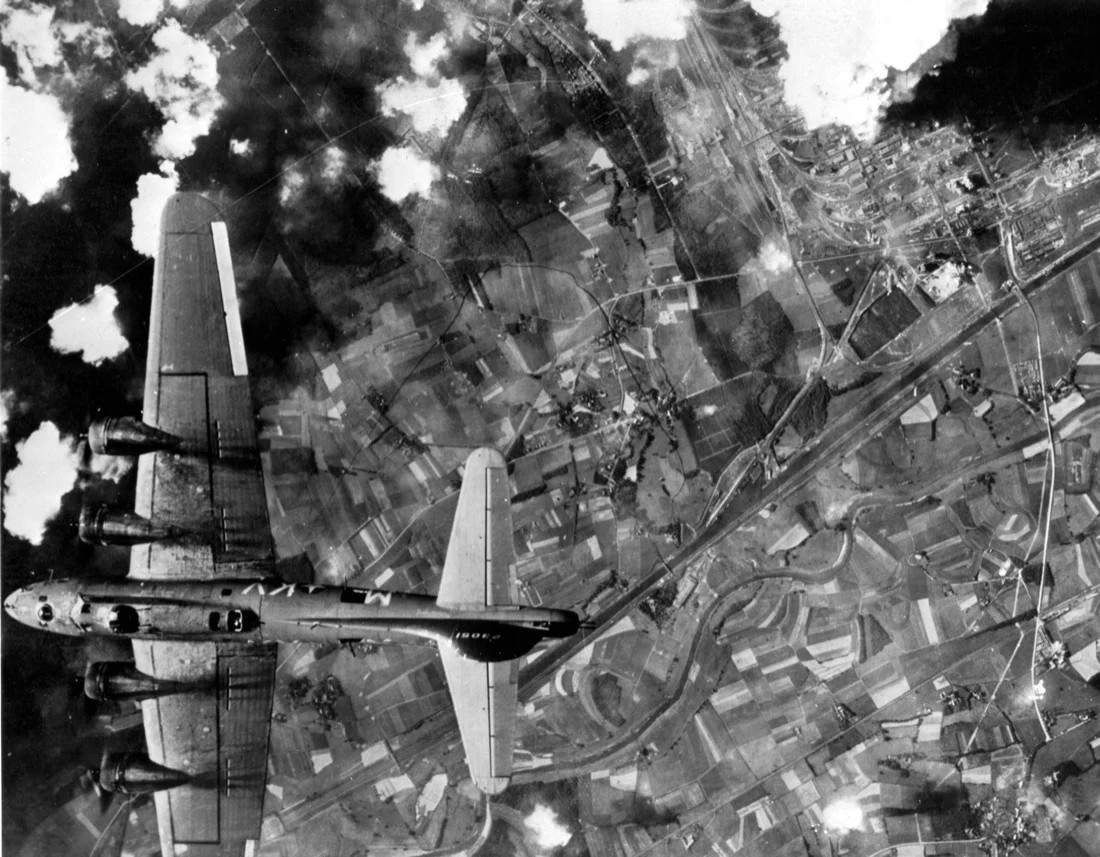 The Liberation of Naples (Gateway to the South) FullDay from Rome or Naples